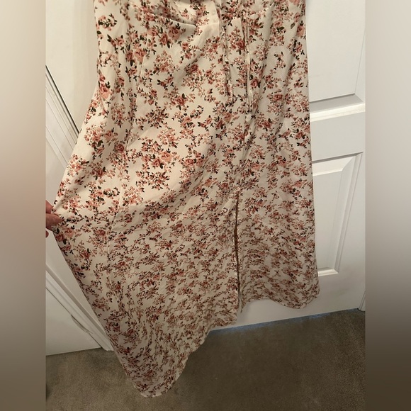 Breezaya Allover Floral Print Knot Front Split Thigh Dress - Picture 6 of 7